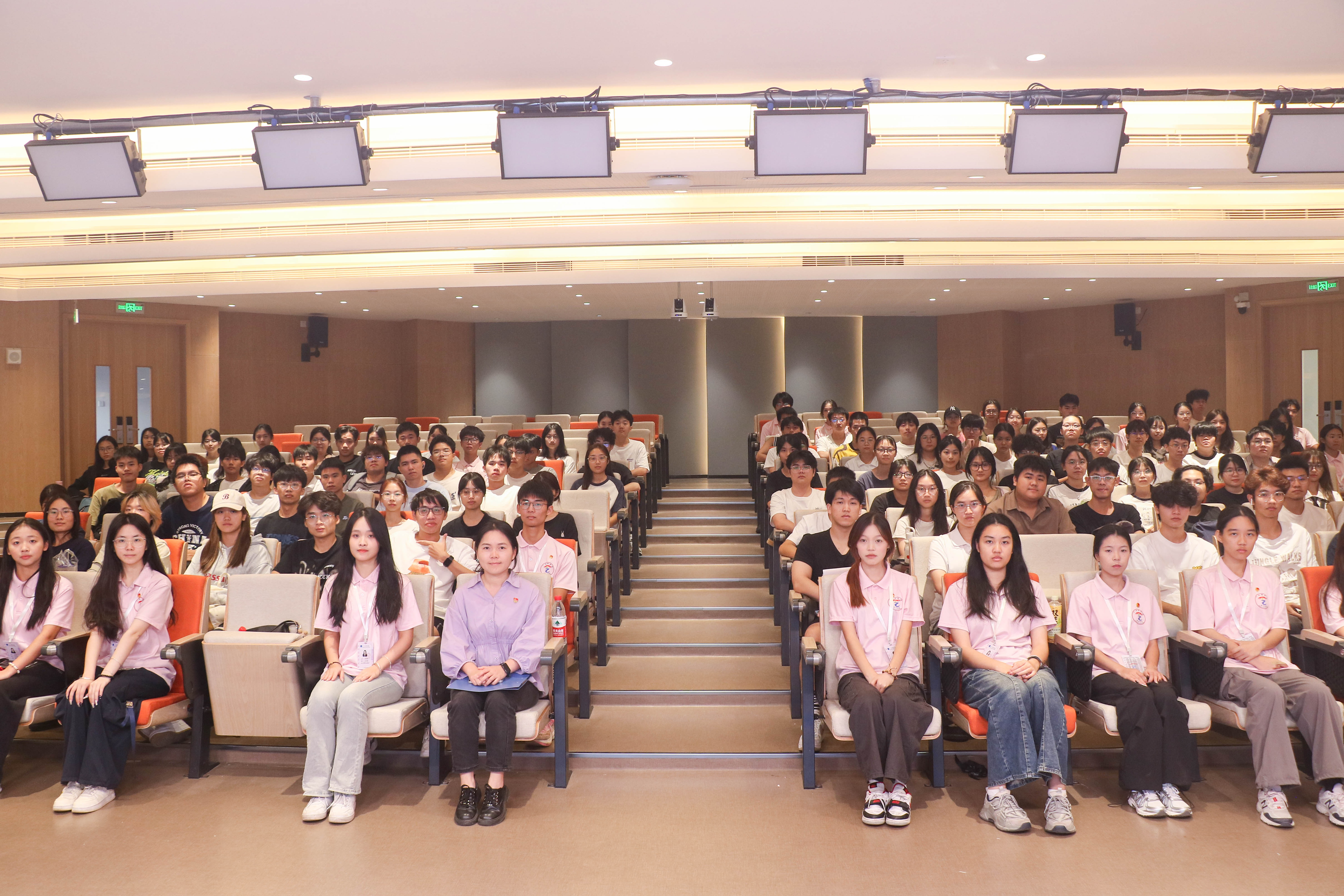 校运会动员大会合照.jpg