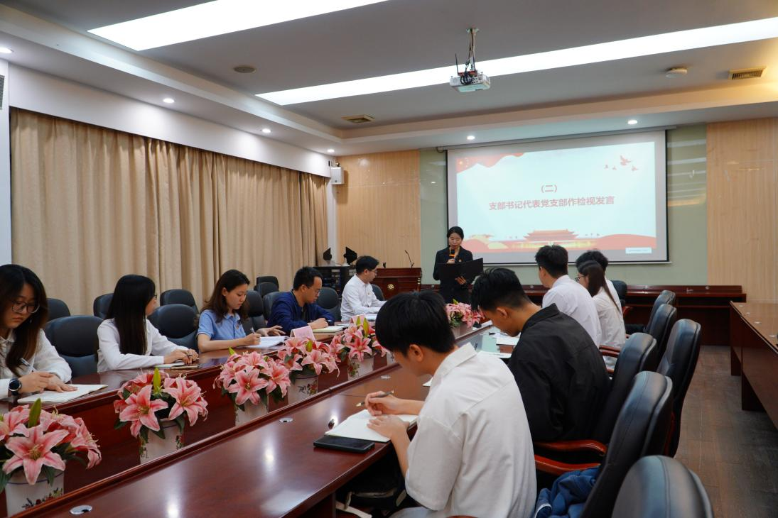 现场会议照片2.png